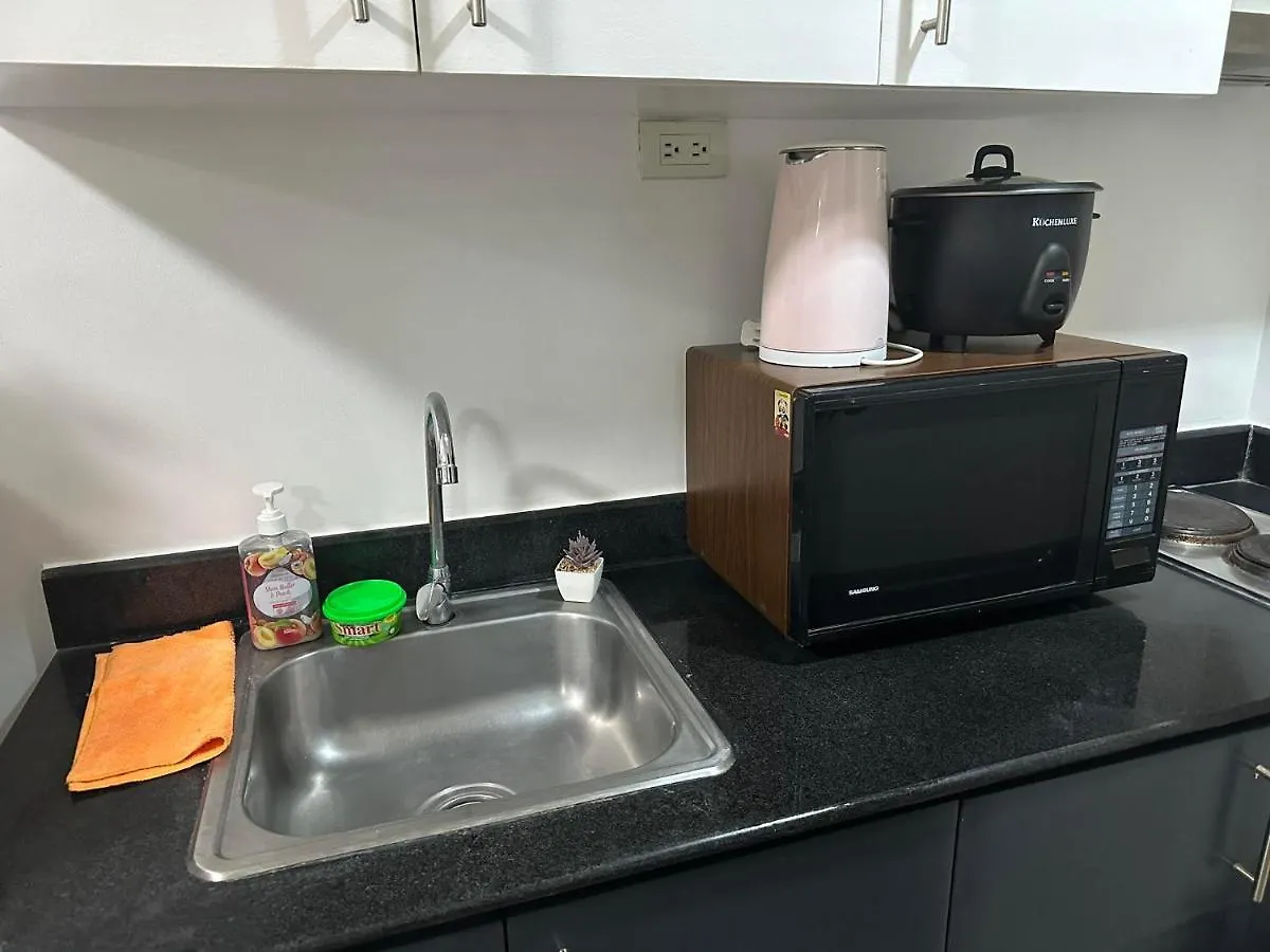 Sea Residences Moa Pasay City - Ruffa'S Condotel